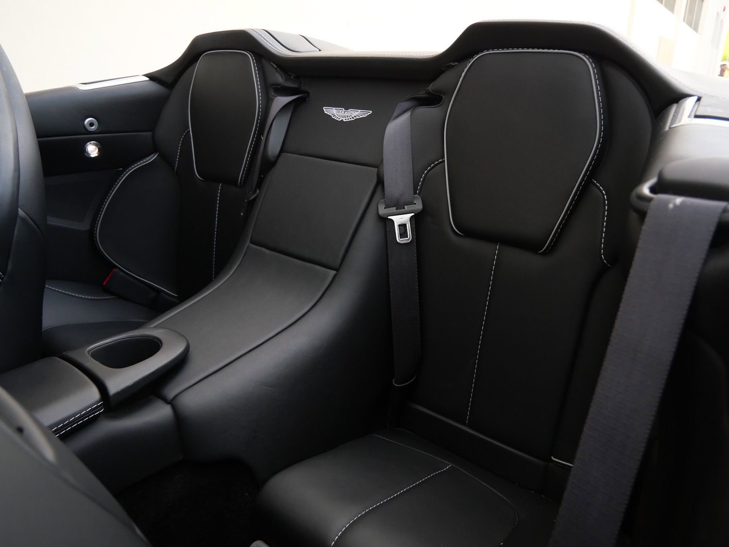 Used 2014 Aston Martin Vanquish Volante image 29