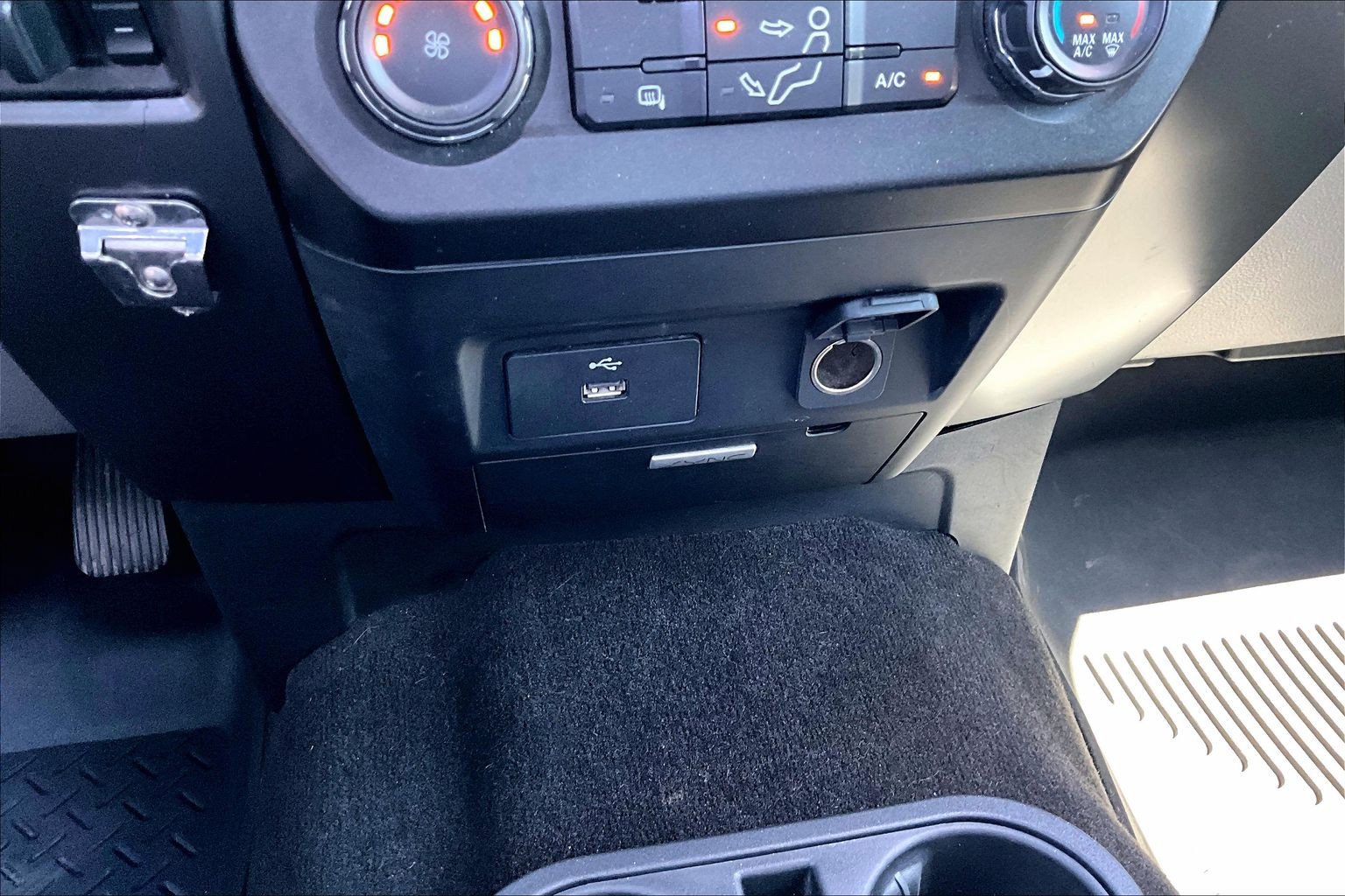 Used 2017 Ford F250 XLT AWD/4WD image 22