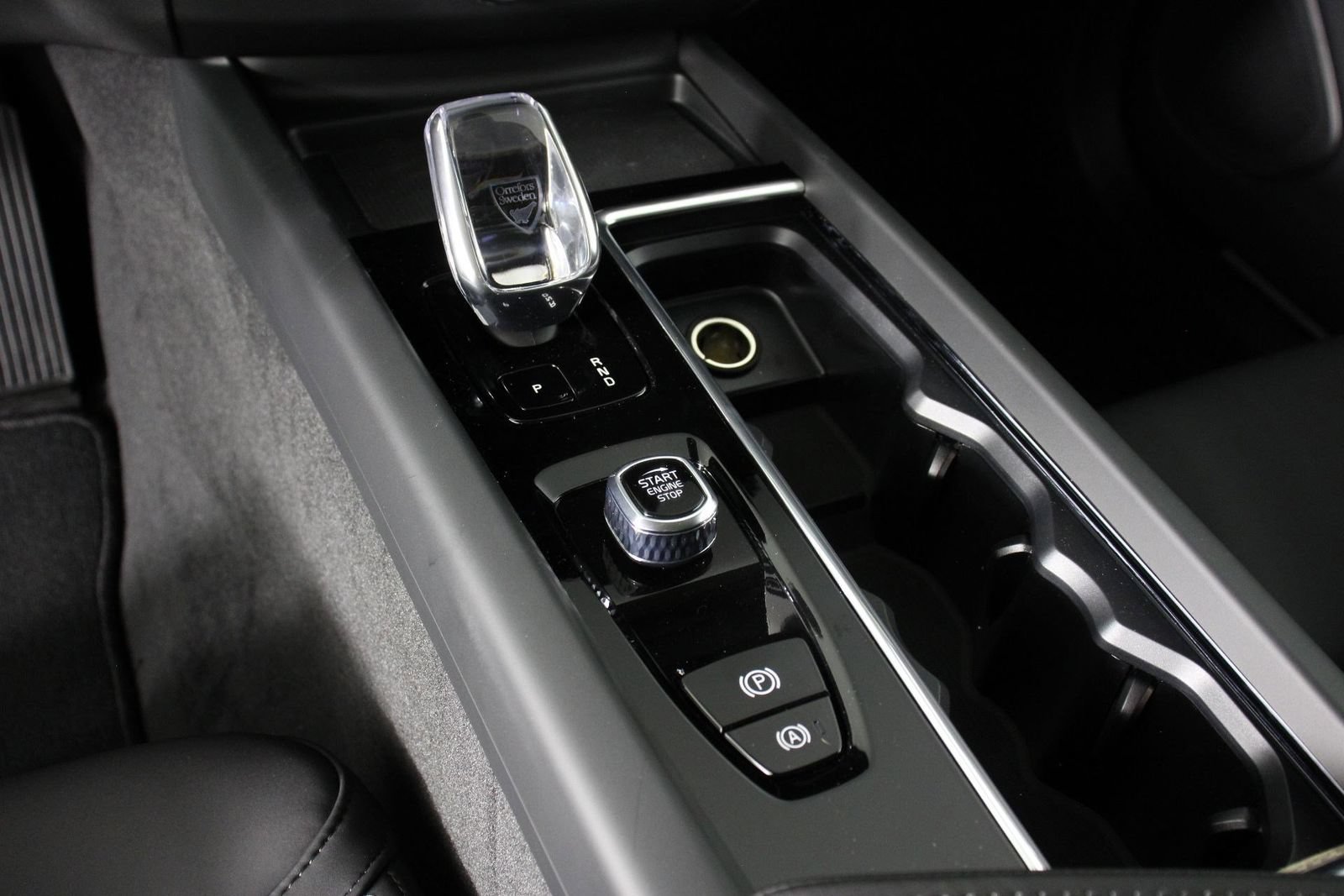 New 2026 Volvo XC60 B5 Plus AWD/4WD image 7