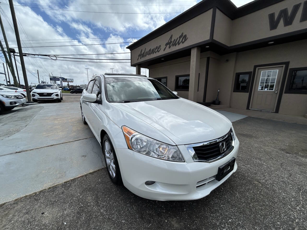 Used 2010 Honda Accord EX-L image 4