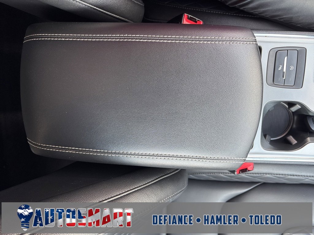 Used 2024 Ford Edge Titanium image 40