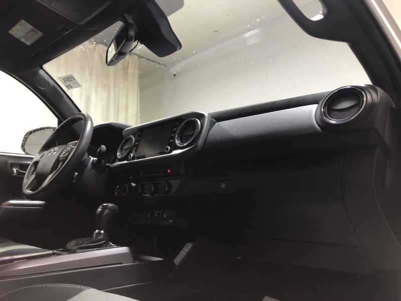 Used 2022 Toyota Tacoma TRD Sport image 13