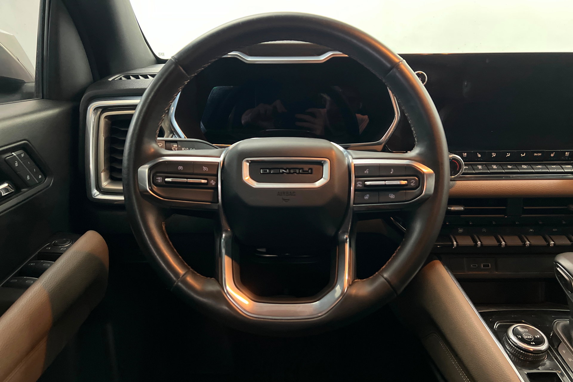 Used 2023 GMC Canyon Denali AWD/4WD image 13