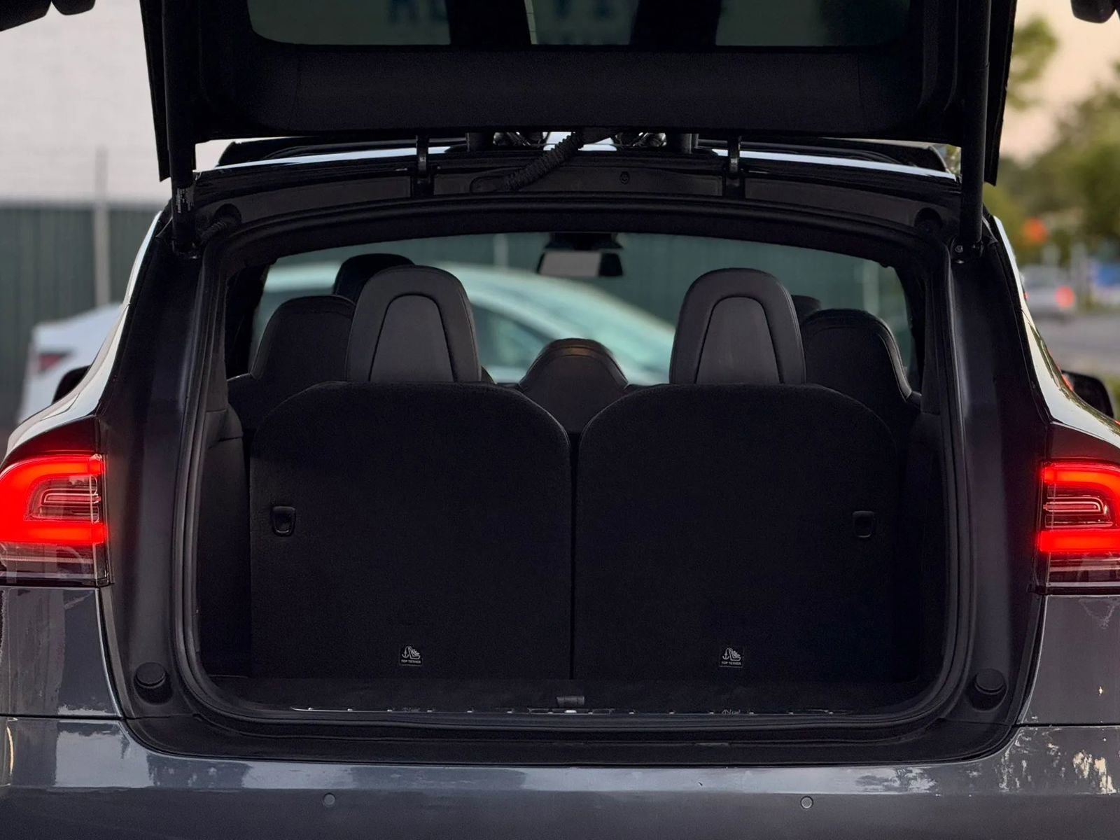 Used 2019 Tesla Model X Long Range image 10