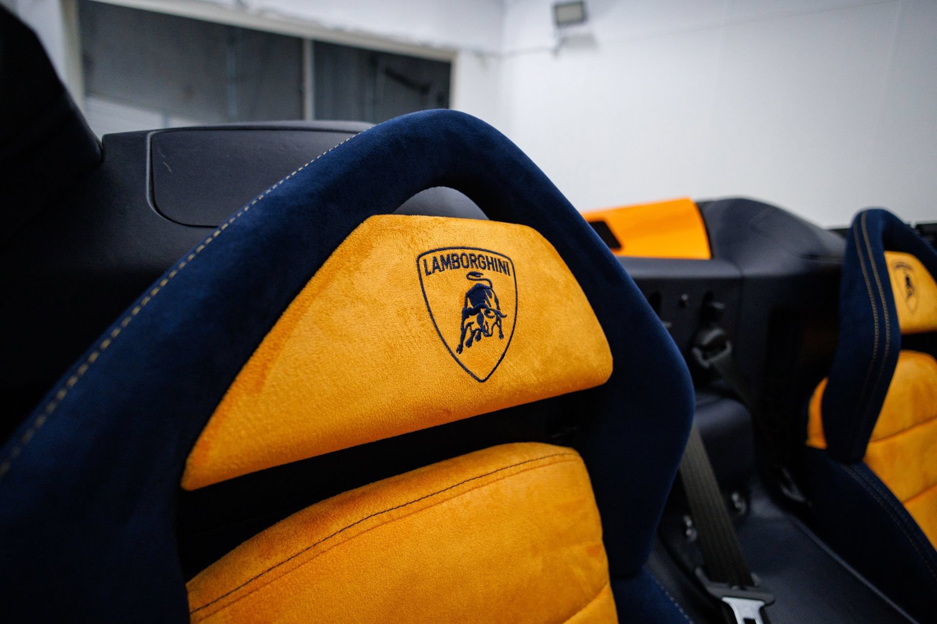 Used 2005 Lamborghini Murcielago Roadster AWD/4WD image 41
