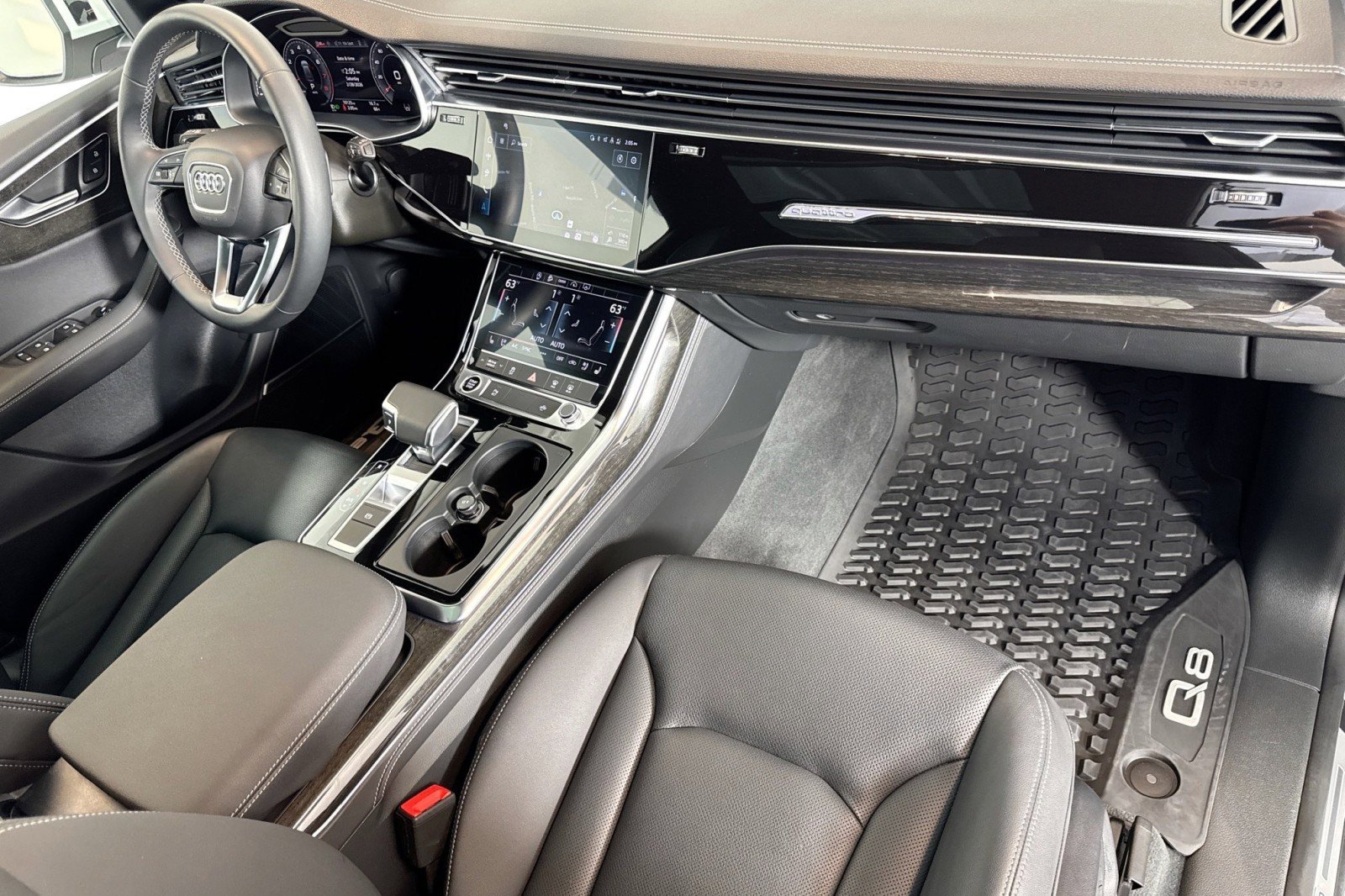 Used 2024 Audi Q8 Premium Plus w/ Premium Plus Package image 27