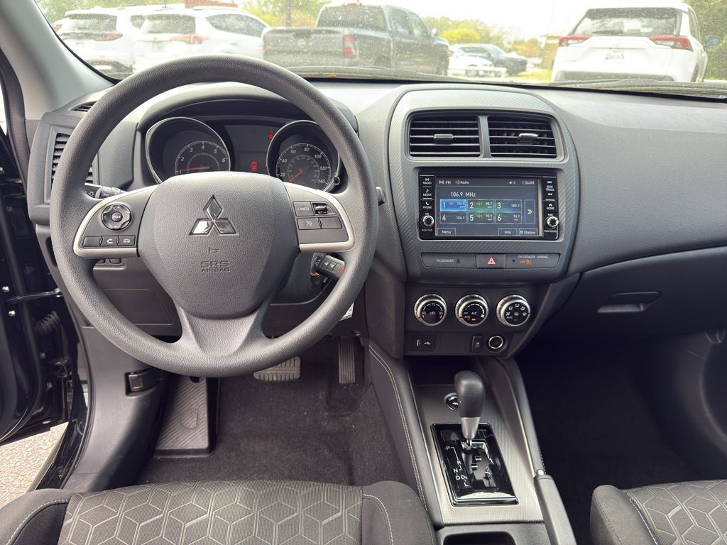 Used 2025 Mitsubishi Outlander Sport ES AWD/4WD image 21