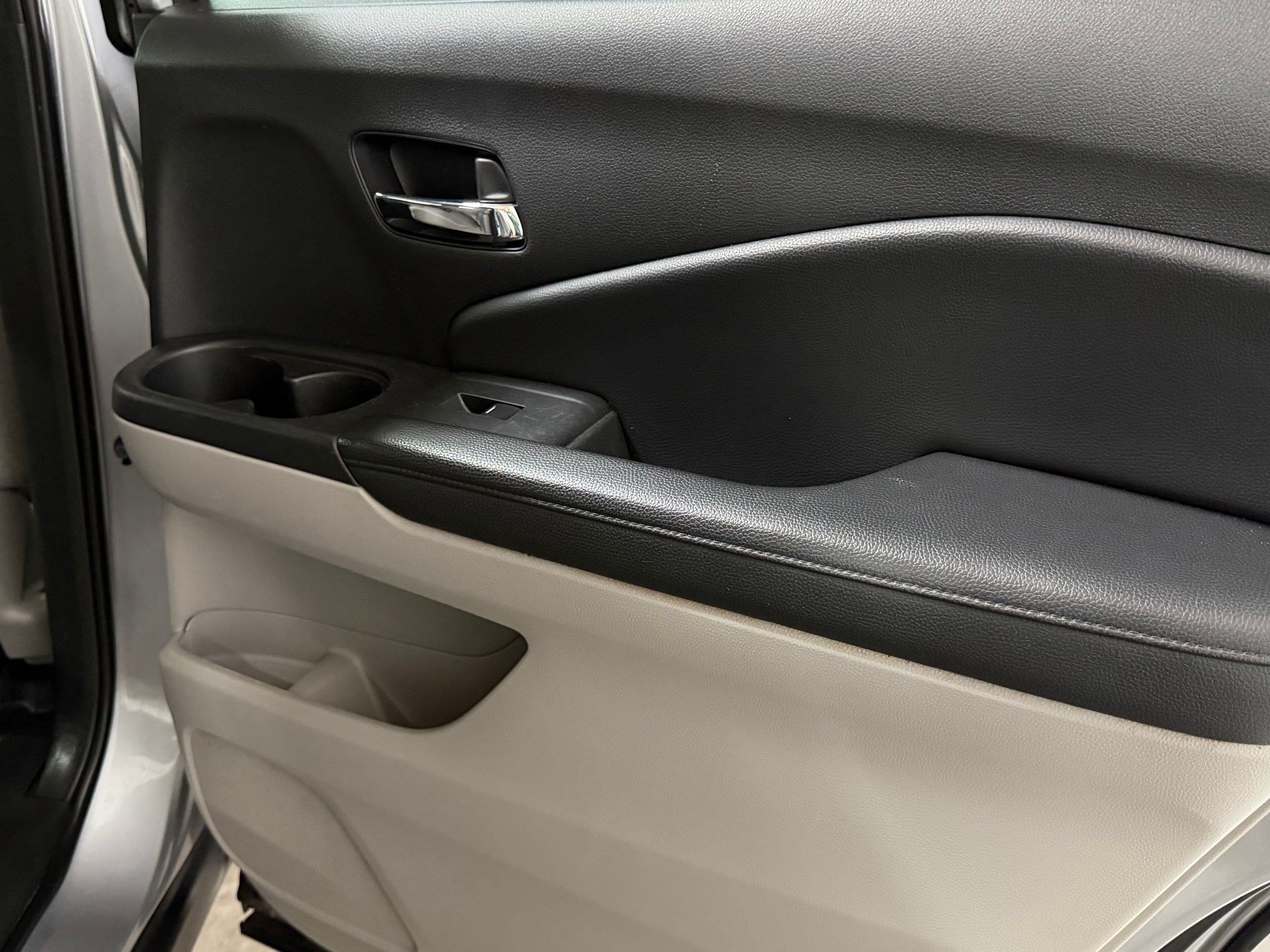 Used 2020 Honda Pilot LX image 28