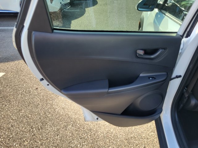 Used 2023 Hyundai Kona SE AWD/4WD image 14