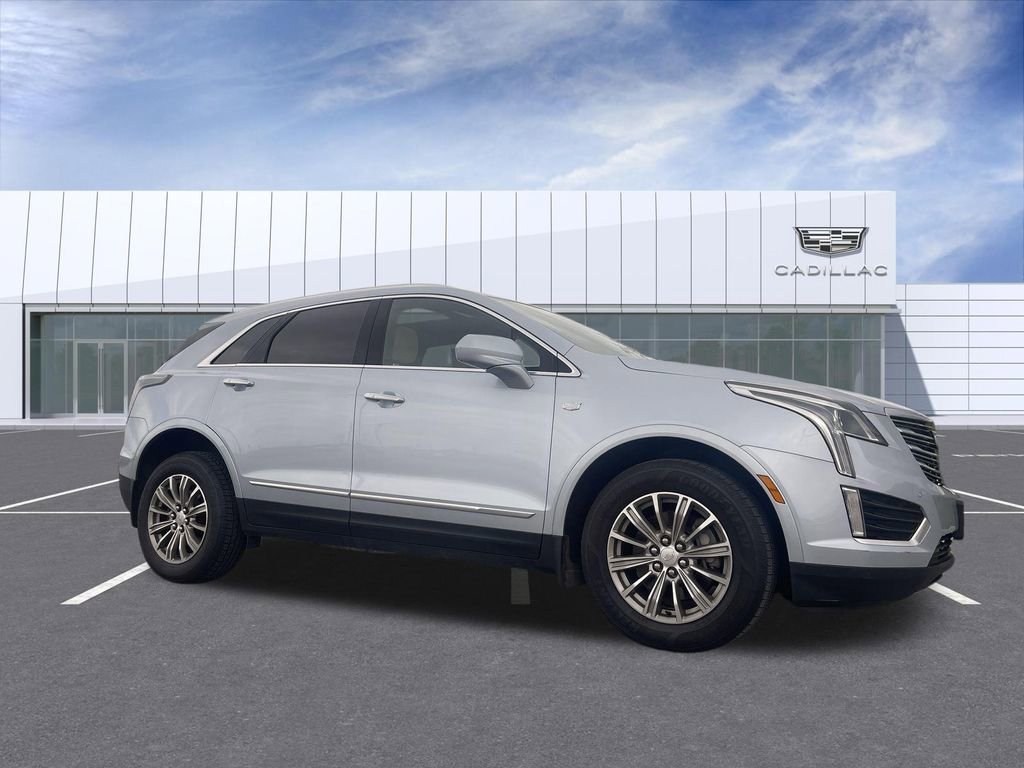 Used 2017 Cadillac XT5 Luxury w/ Driver Awareness Package AWD/4WD image 1