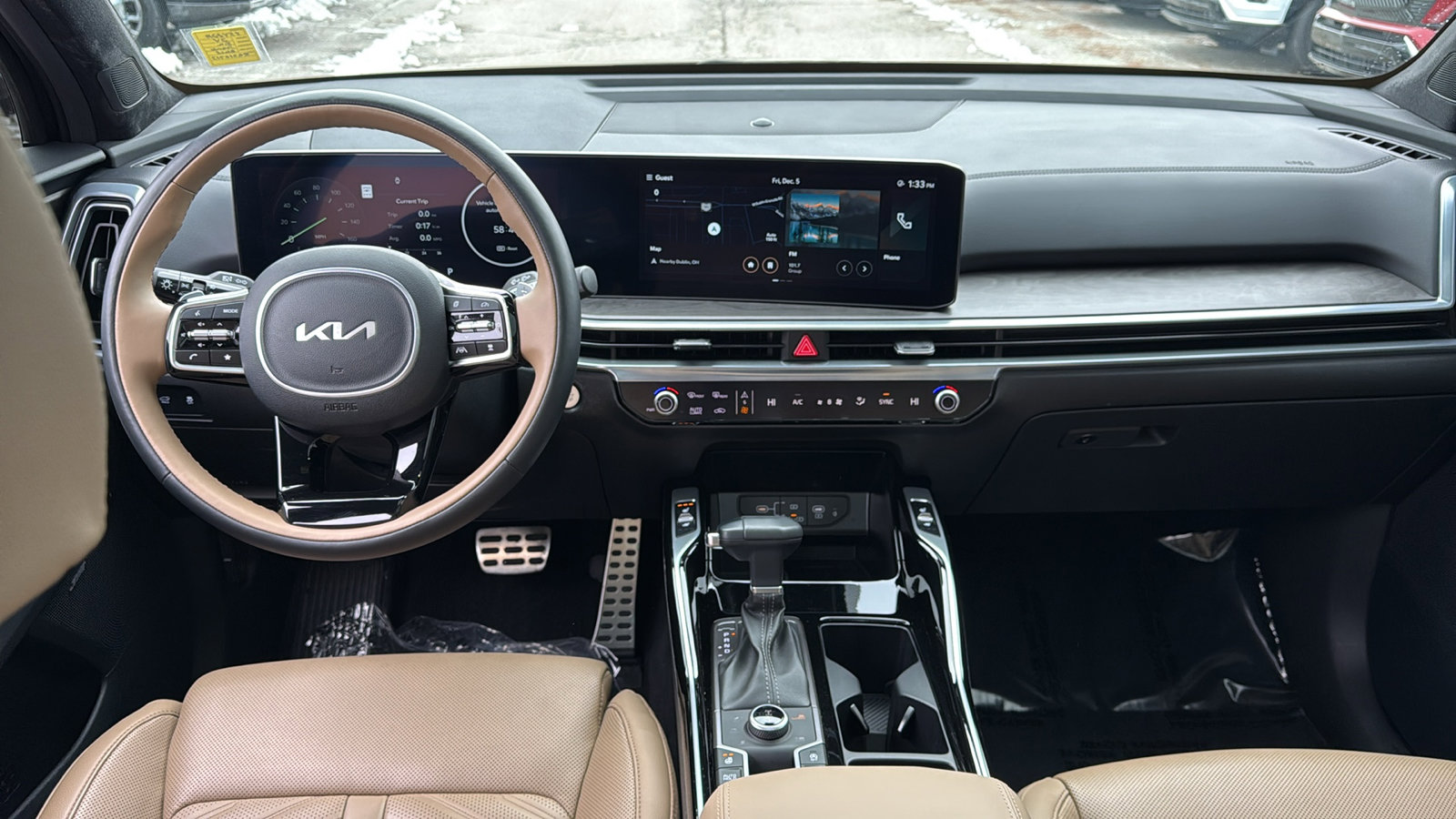 Used 2024 Kia Sorento SX Prestige w/ Olive Brown Leather Package image 9