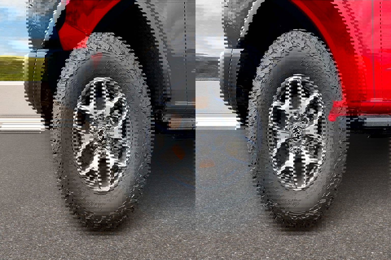 Used 2023 Ford Bronco Badlands image 25