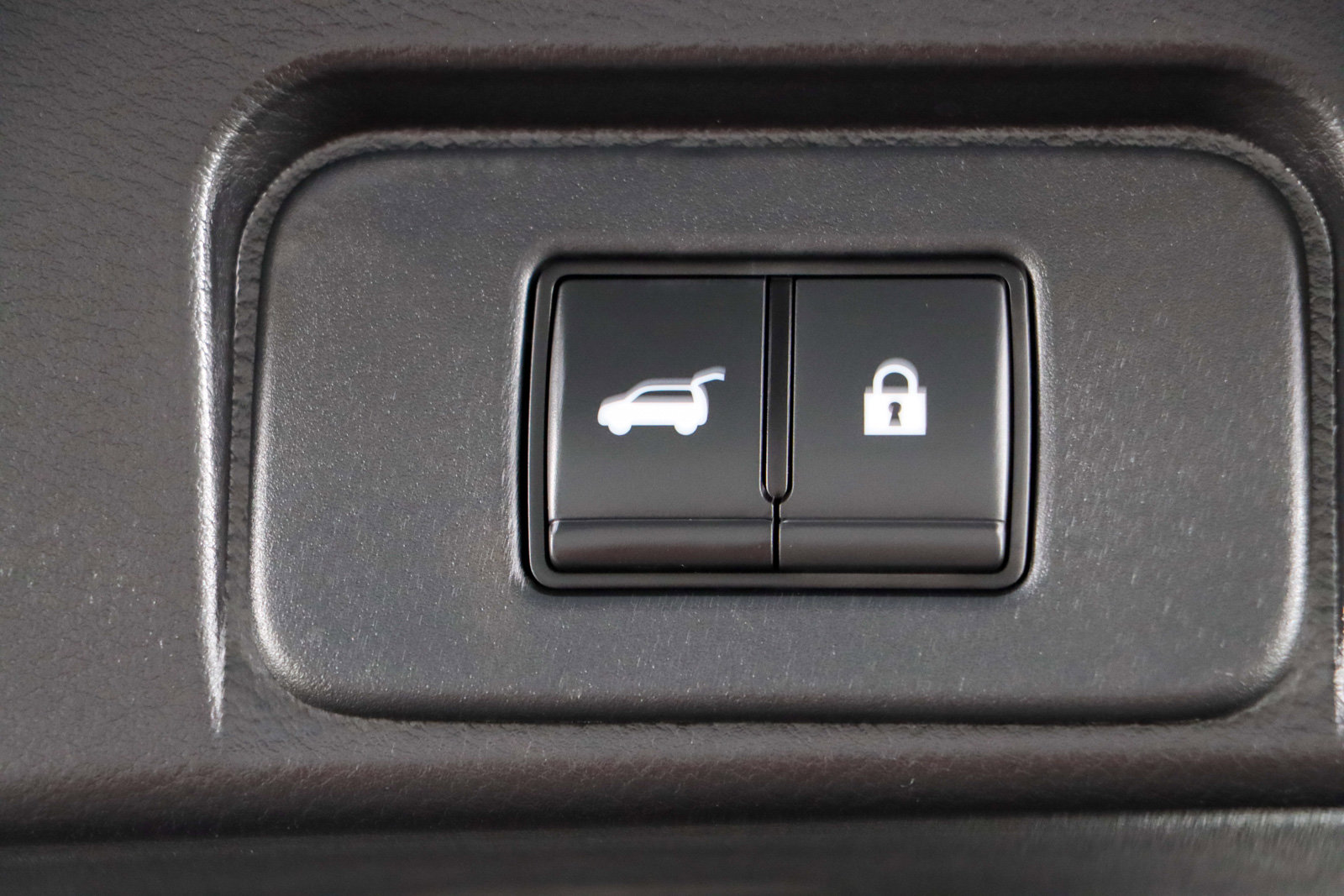 Used 2023 Nissan Rogue SL w/ SL Premium Package image 30