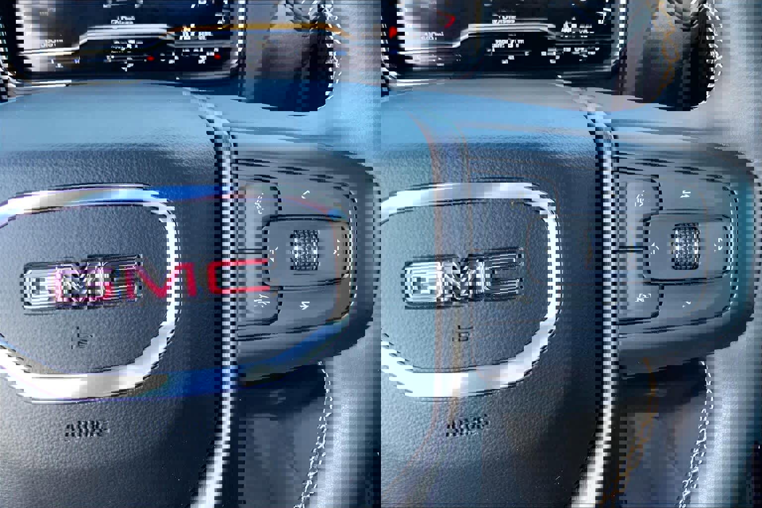 Used 2025 GMC Sierra 2500 AT4 w/ AT4 Premium Plus Package image 25