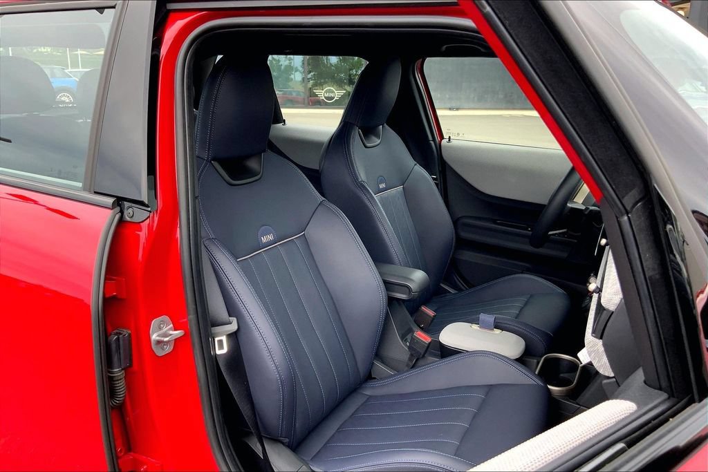 Certified 2025 MINI Cooper S FWD image 8
