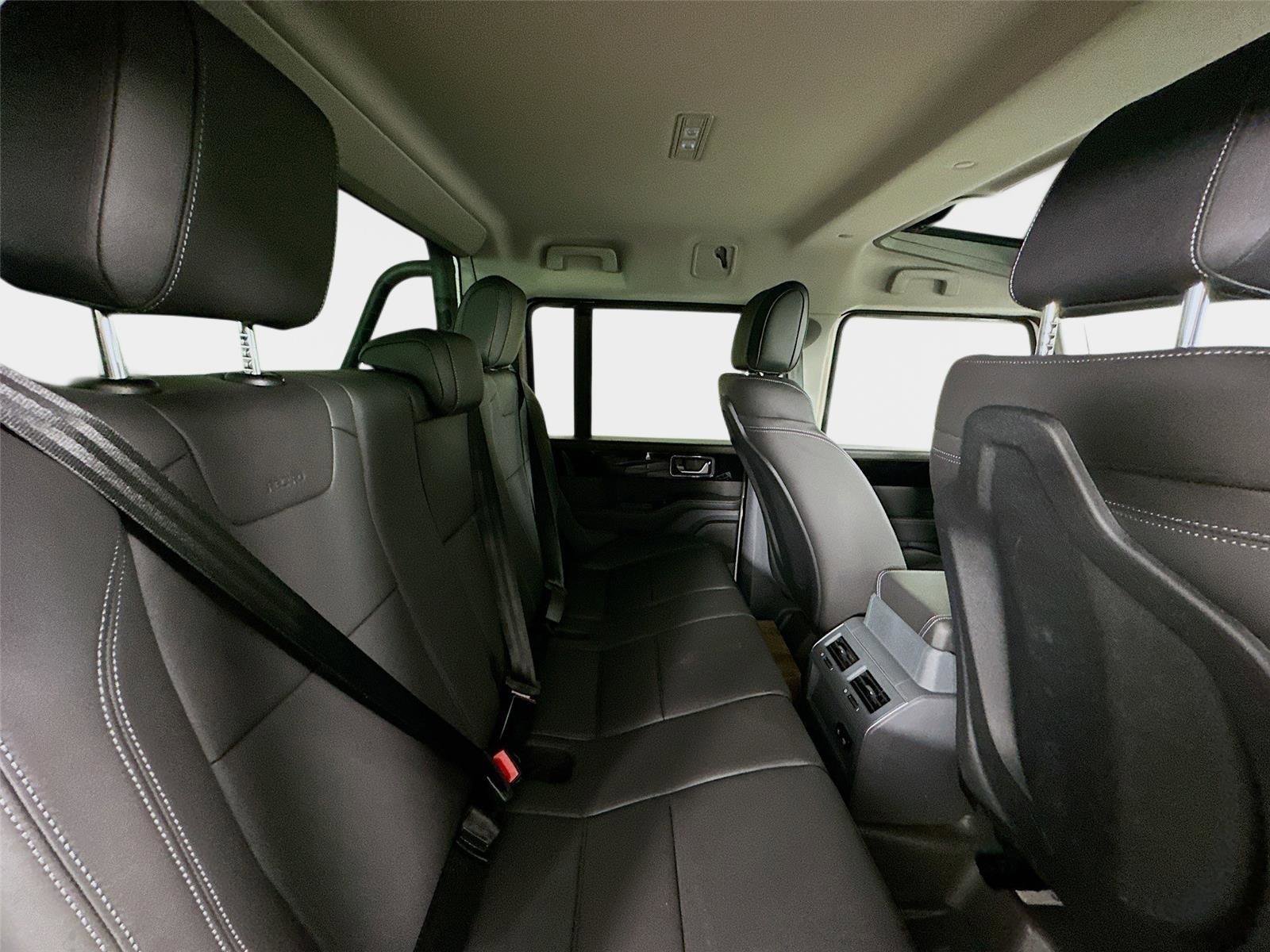 New 2025 INEOS Grenadier Fieldmaster Edition image 44