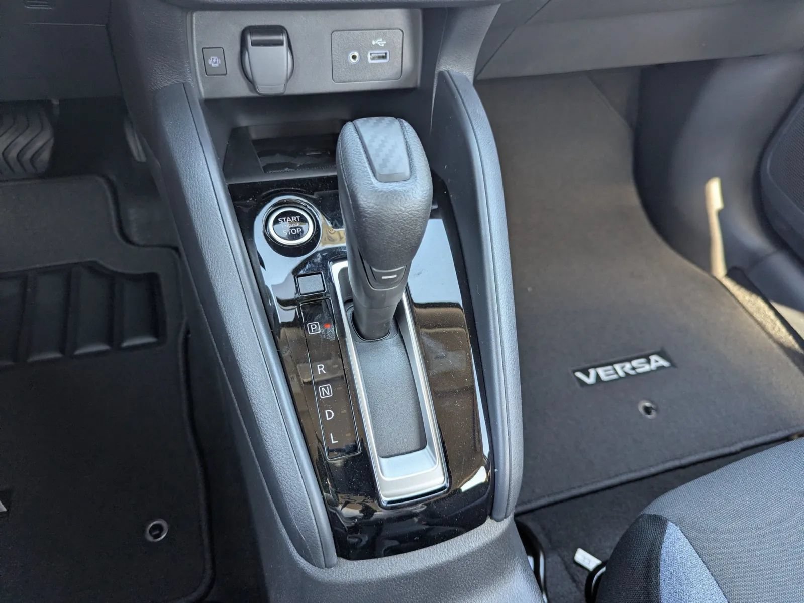 New 2025 Nissan Versa SV w/ Trunk Package FWD image 22