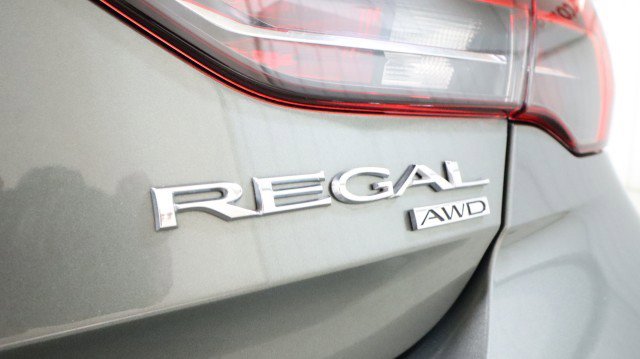 Used 2019 Buick Regal Preferred w/ Driver Confidence Package I image 22