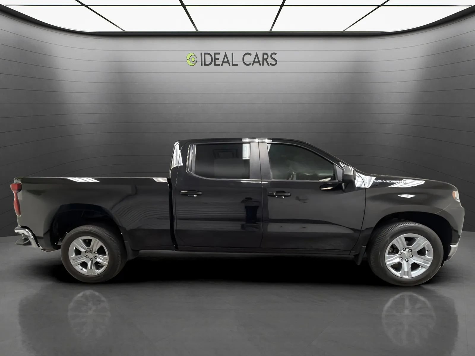 Used 2022 Chevrolet Silverado 1500 LT RWD image 4
