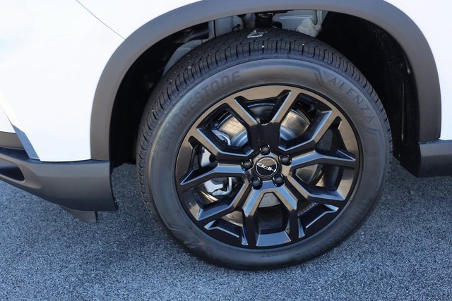 New 2025 Honda Pilot Touring image 9