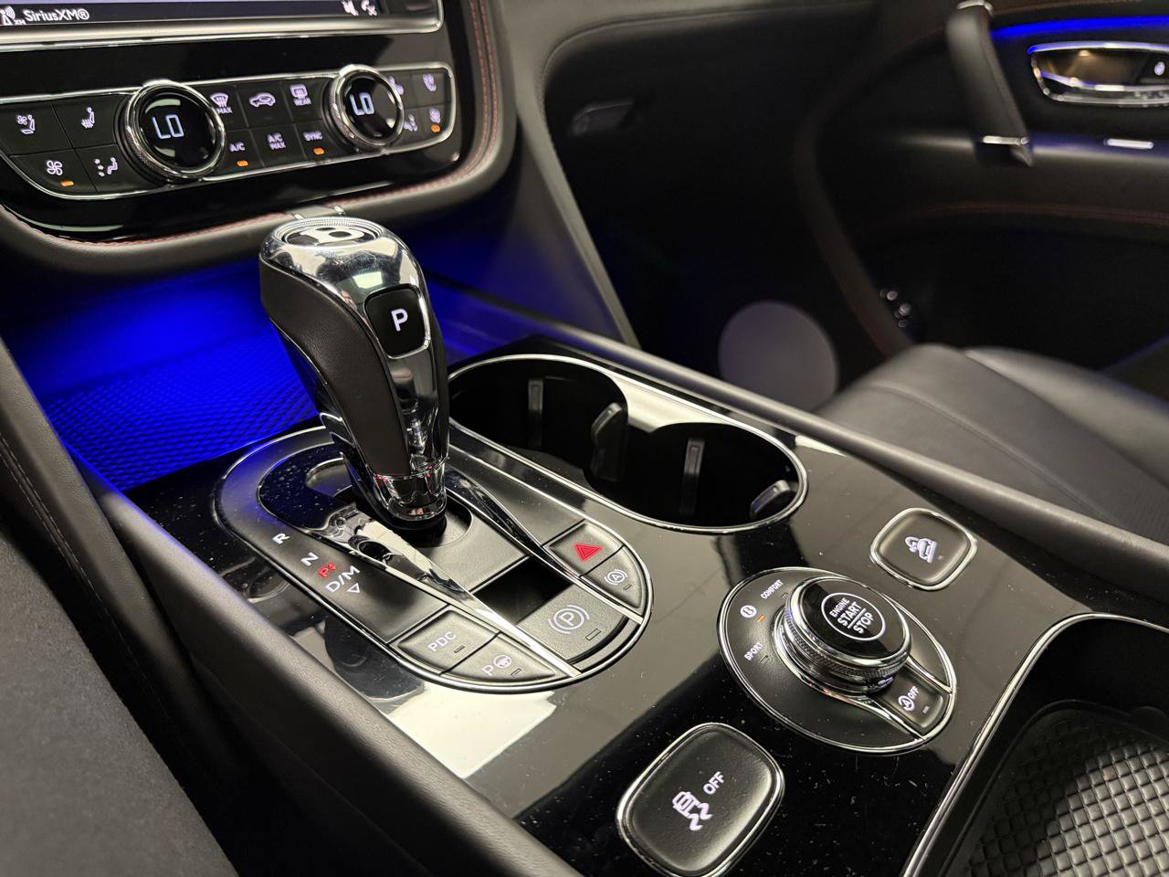 Used 2018 Bentley Bentayga AWD/4WD image 20