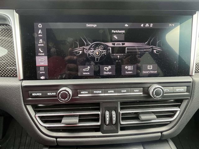 Used 2020 Porsche Macan Turbo image 16