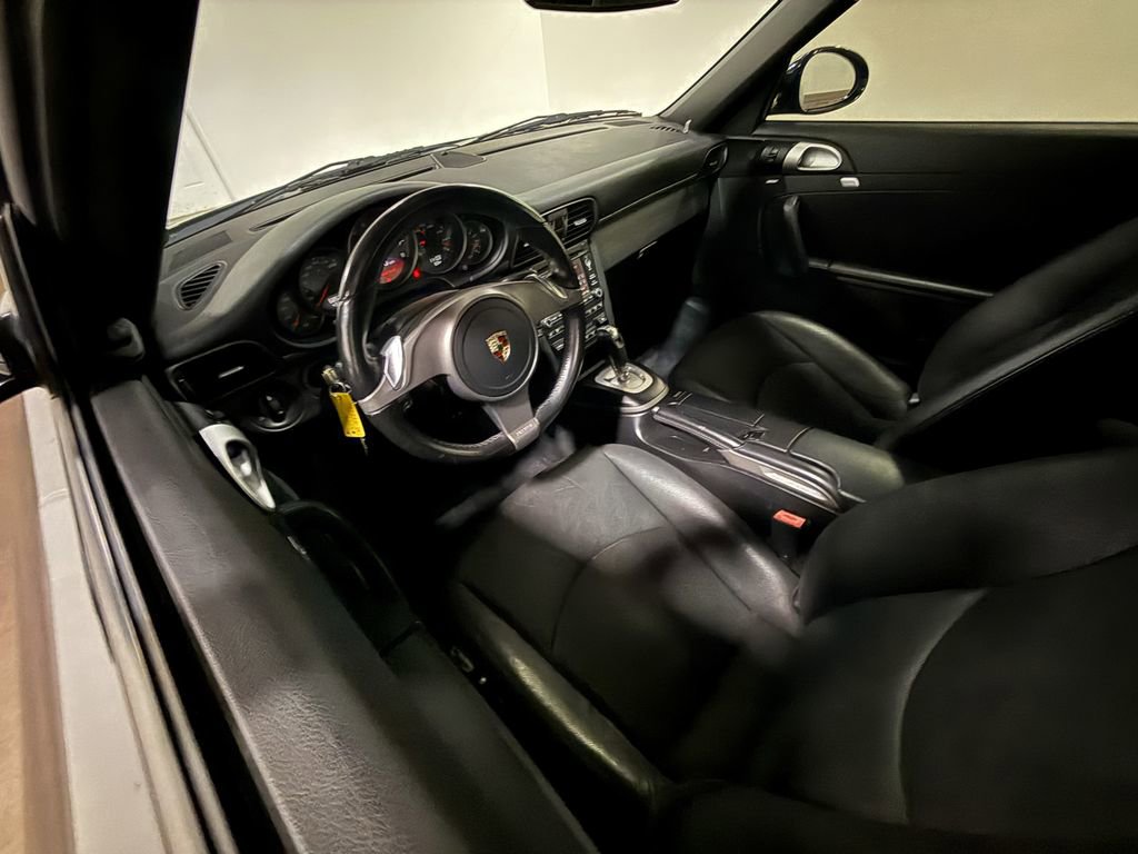 Used 2009 Porsche 911 Carrera RWD image 2