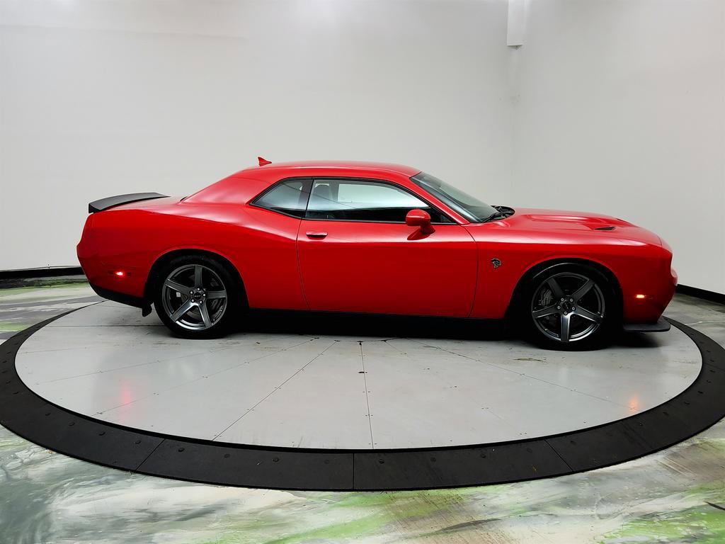 Used 2018 Dodge Challenger SRT Hellcat image 4