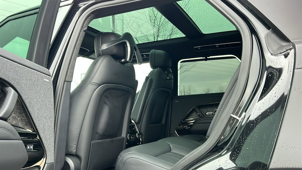 Certified 2025 Land Rover Range Rover Sport Autobiography image 24