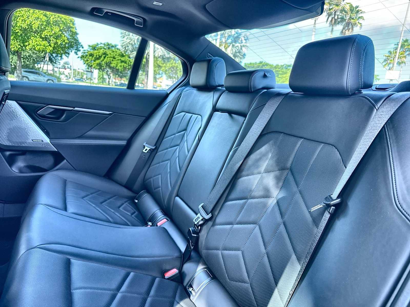 Used 2024 BMW 540i xDrive AWD/4WD image 22