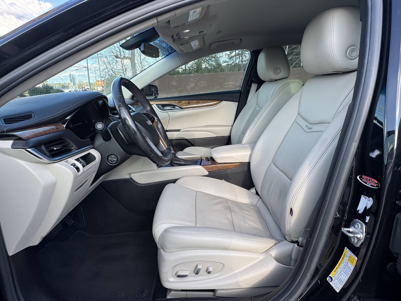 Used 2019 Cadillac XTS Luxury image 4