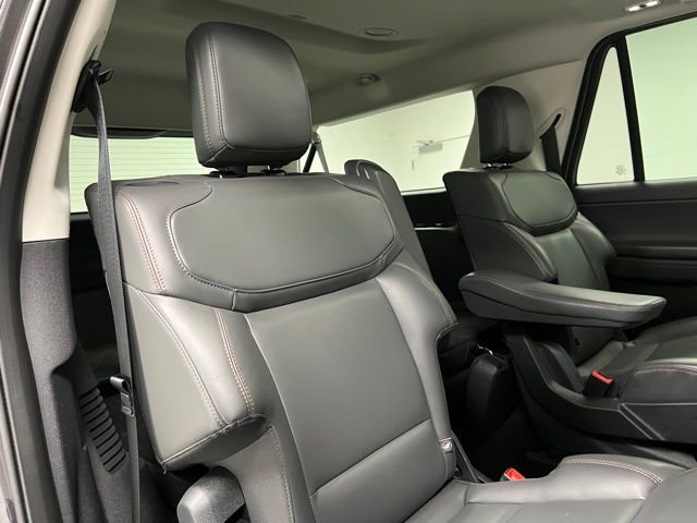 Used 2025 Ford Expedition Max Active AWD/4WD image 56