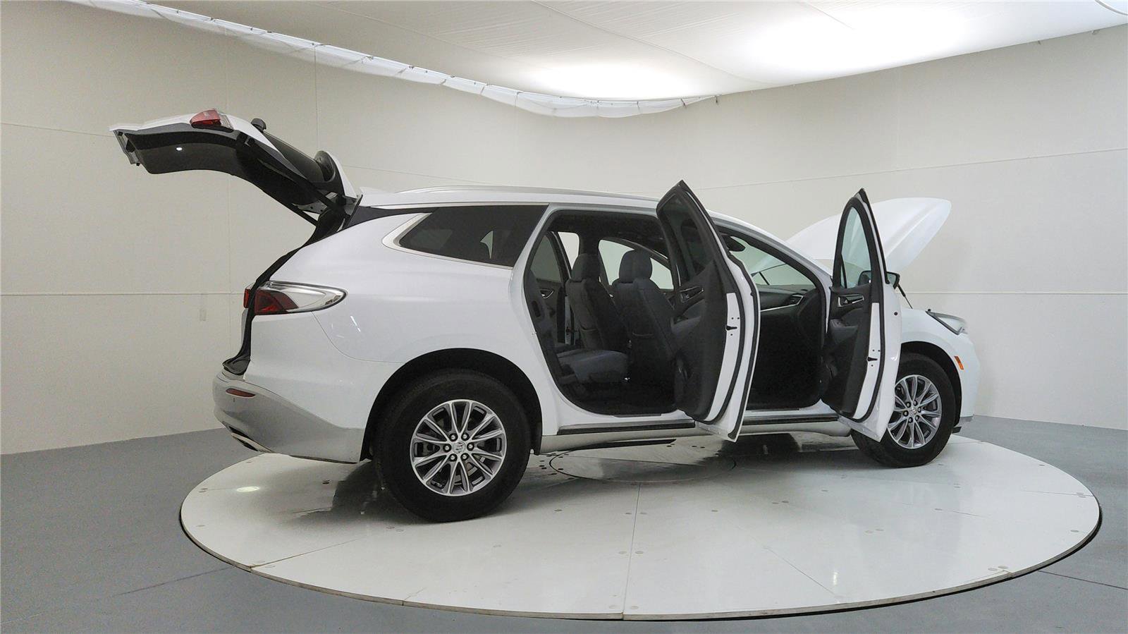 Used 2024 Buick Enclave Premium image 12