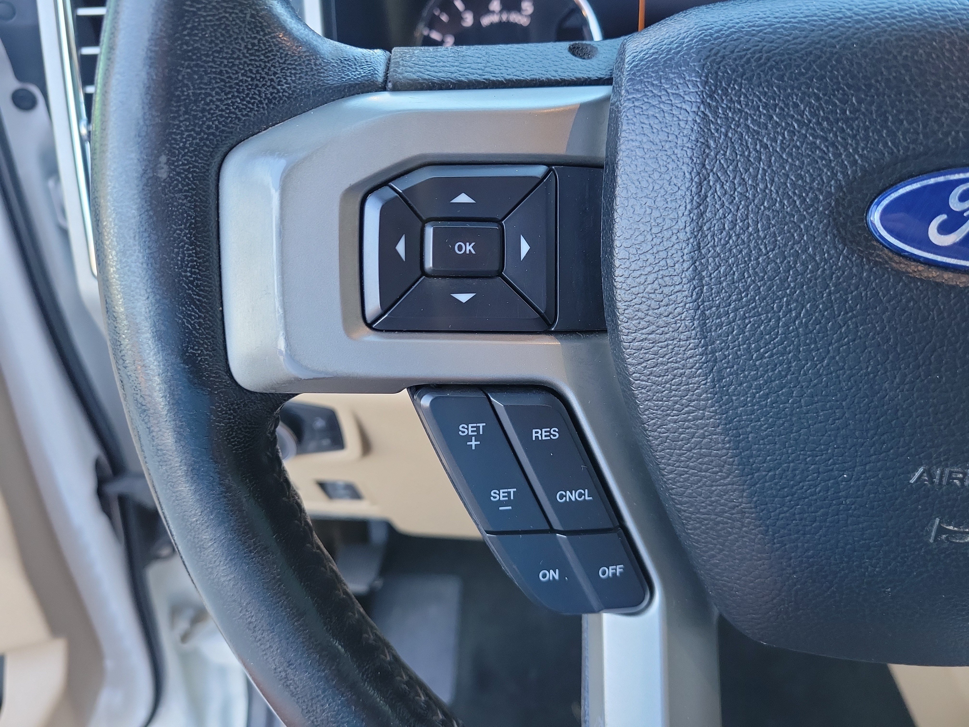 Used 2017 Ford F250 Lariat w/ Lariat Ultimate Package AWD/4WD image 21