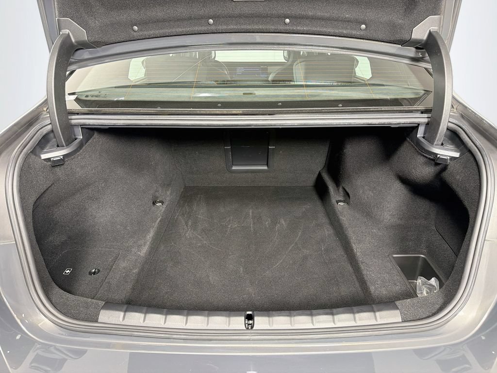 Used 2023 BMW 760i xDrive w/ Luxury Rear Seating Package AWD/4WD image 27