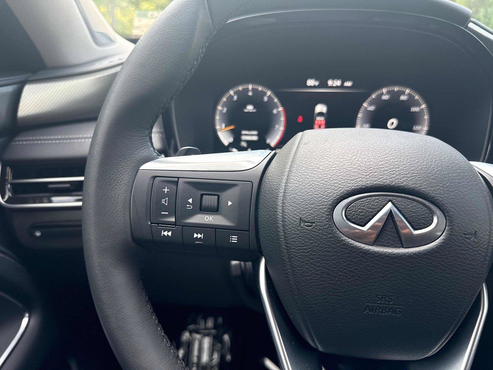 Used 2025 INFINITI QX60 Luxe w/ Lighting Package (N94) FWD image 18