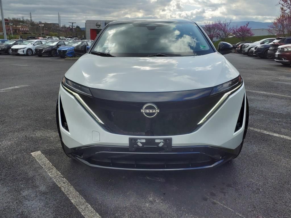 New 2025 Nissan Ariya AWD image 9