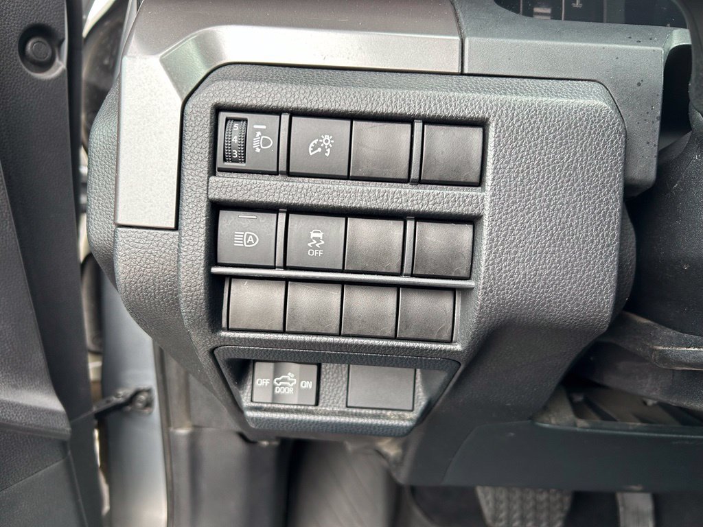 Used 2024 Toyota Tacoma SR5 AWD/4WD image 25