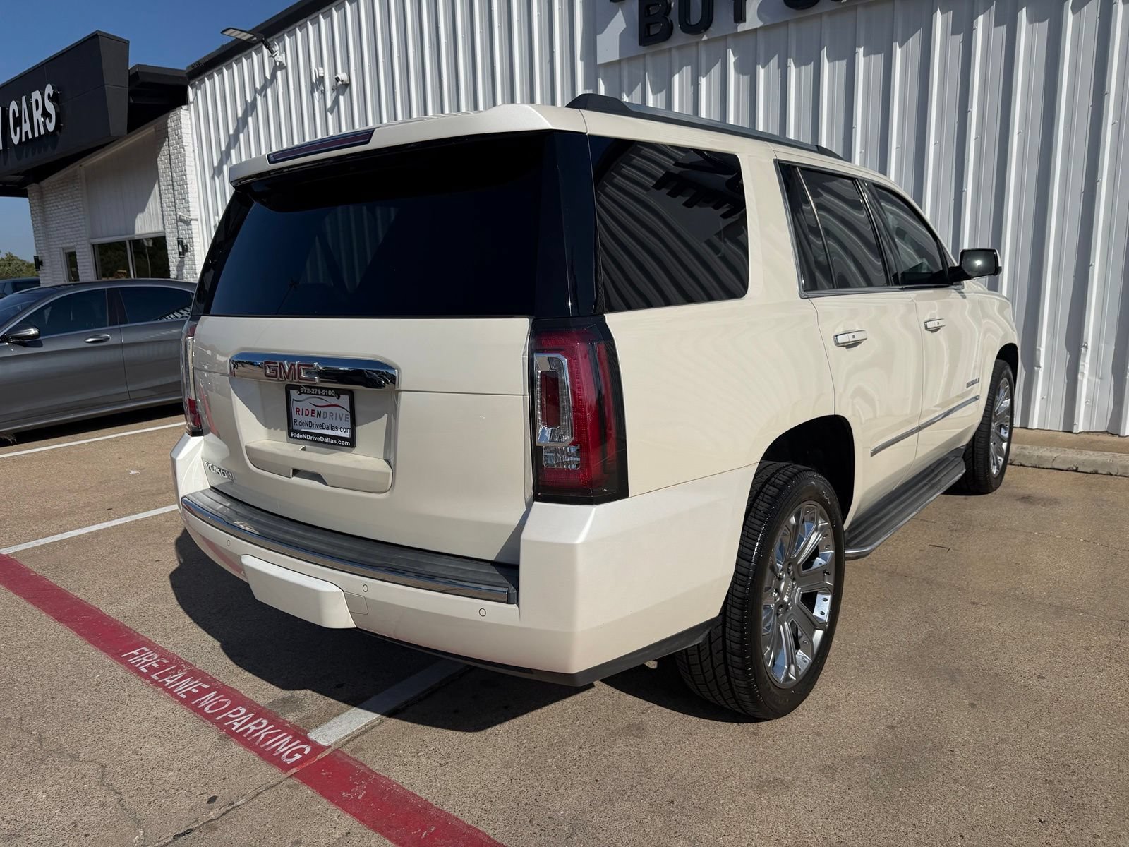 Used 2015 GMC Yukon Denali w/ Open Road Package AWD/4WD image 8
