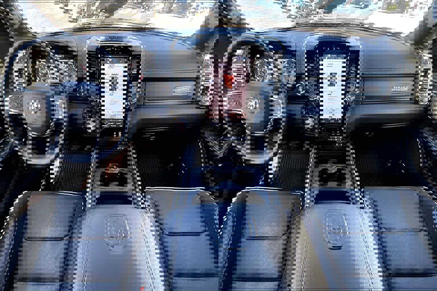 Used 2024 RAM 1500 Laramie image 16