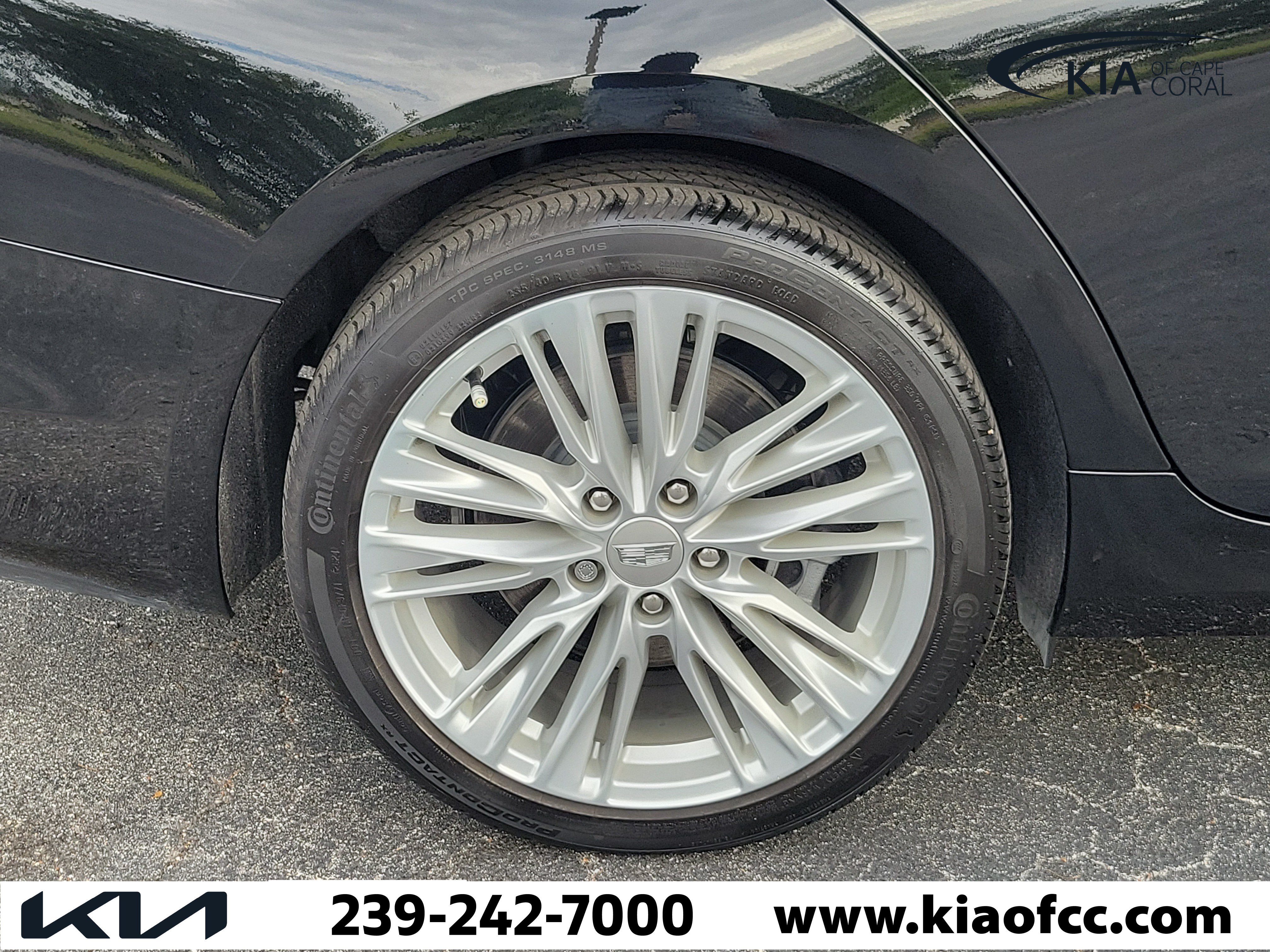 Used 2025 Cadillac CT4 Premium Luxury RWD image 9