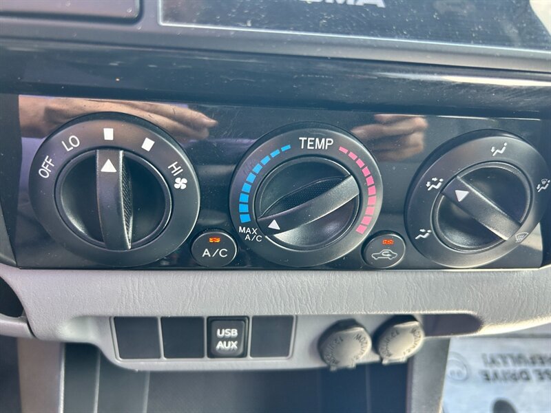 Used 2015 Toyota Tacoma 4x4 Access Cab V6 image 14