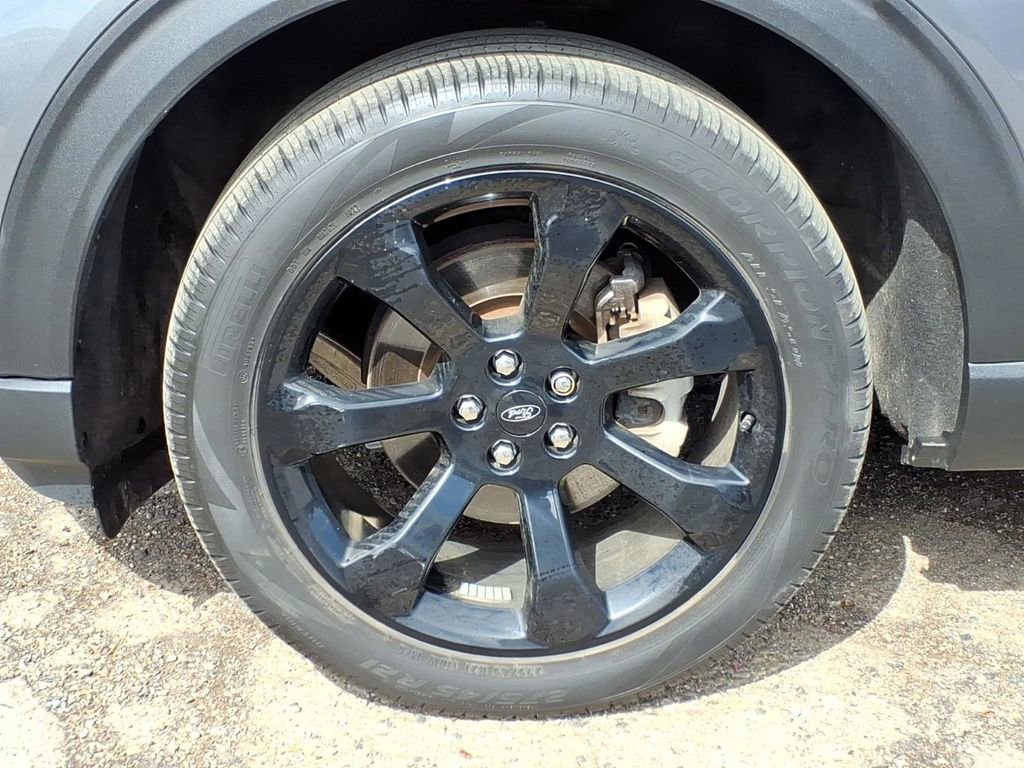 Certified 2023 Ford Explorer ST-Line AWD/4WD image 9