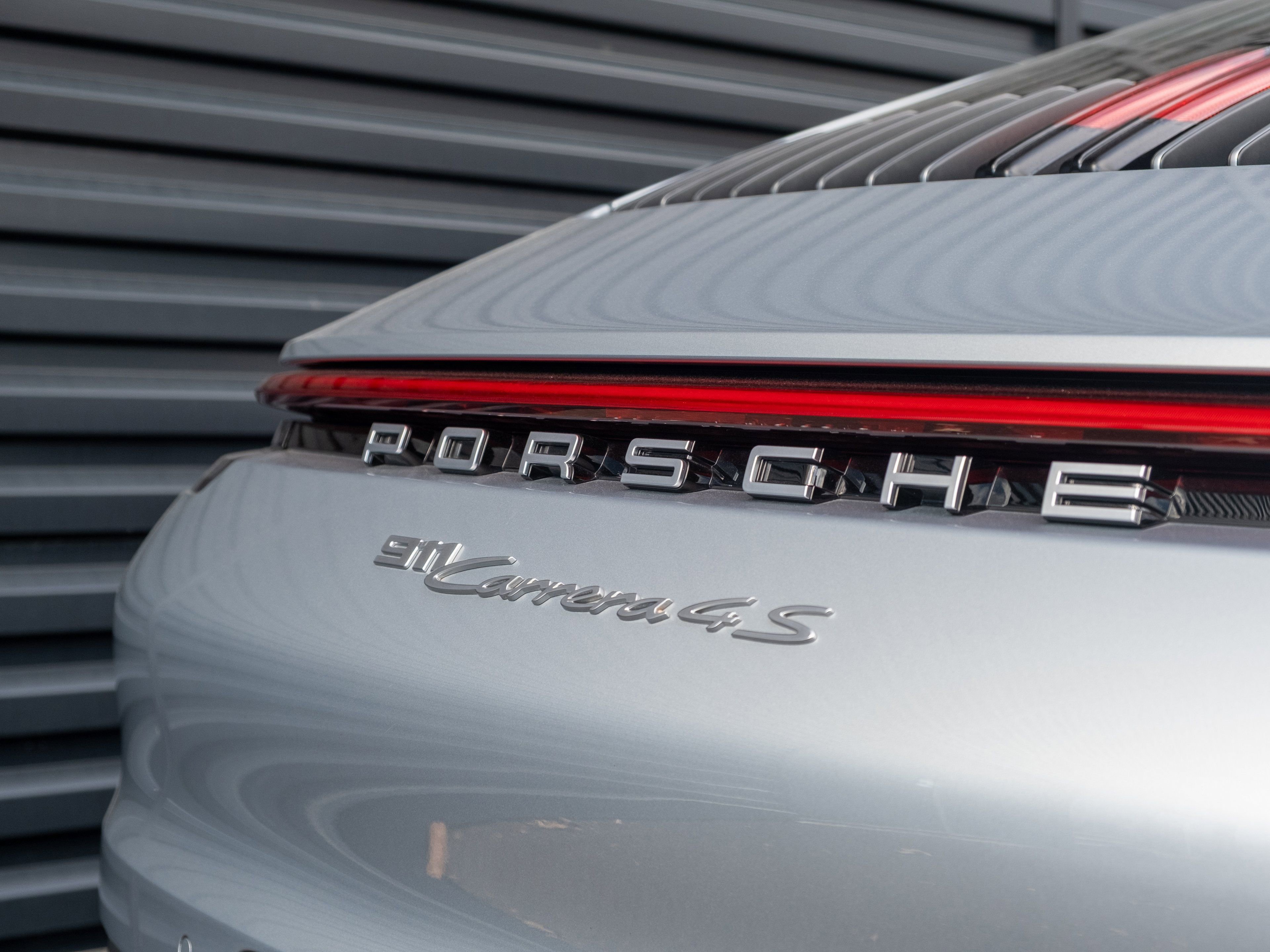 Certified 2020 Porsche 911 Carrera 4S AWD/4WD image 38