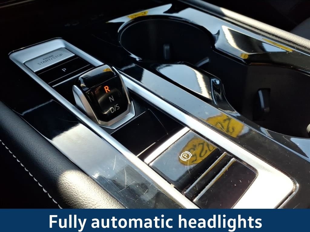 Used 2025 Volkswagen Atlas SE FWD image 9