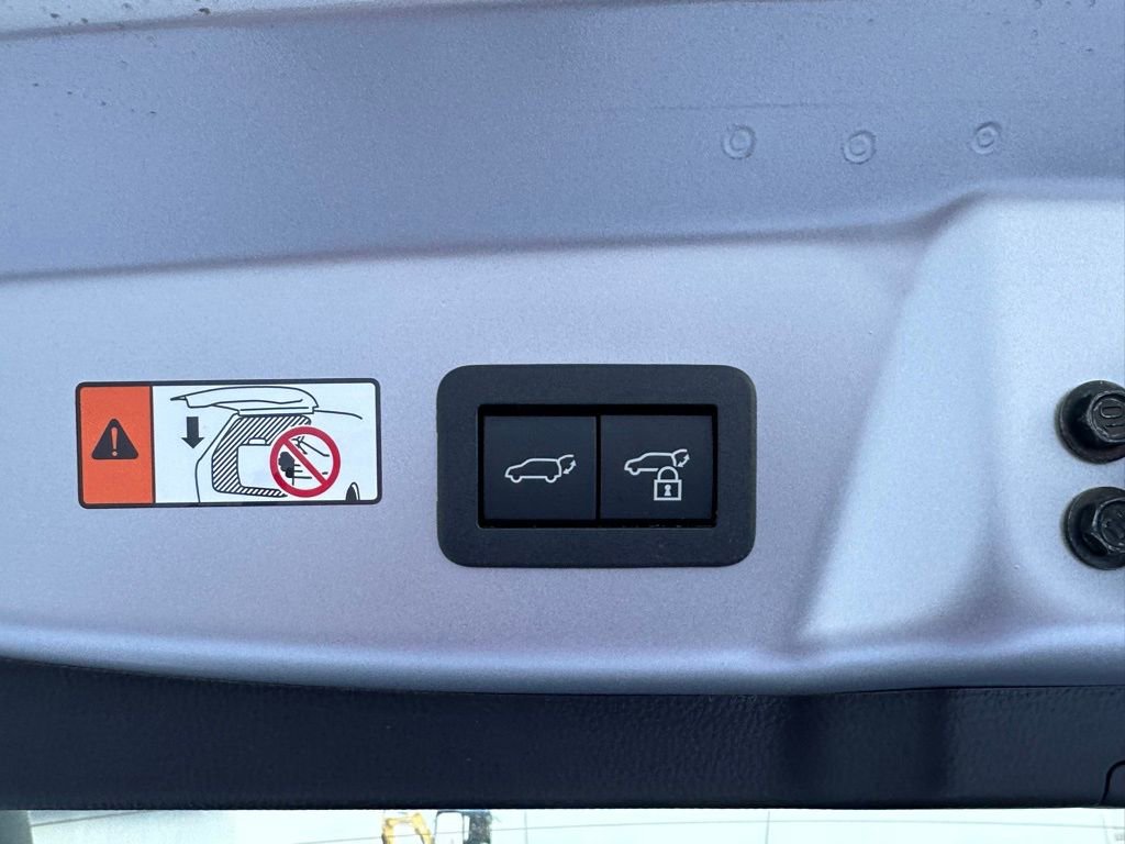 New 2026 Toyota Prius Plug-In Hybrid FWD image 15