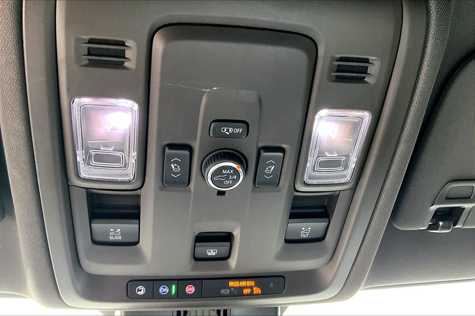 Used 2025 Chevrolet Tahoe LT w/ Comfort Package AWD/4WD image 28