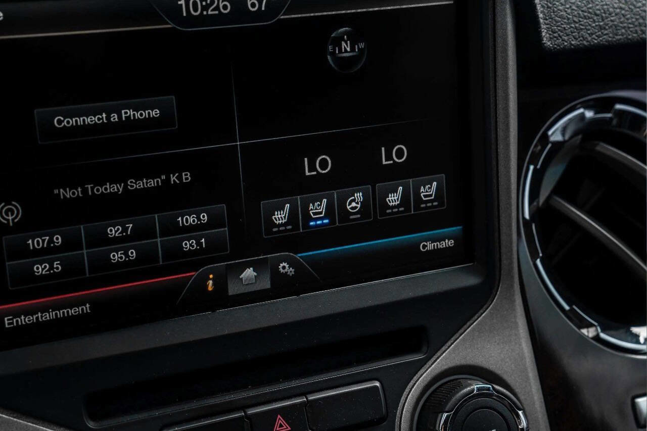 Used 2016 Ford F450 Platinum image 19