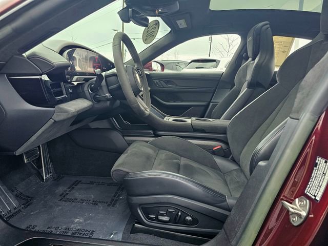 Used 2022 Porsche Taycan GTS image 19