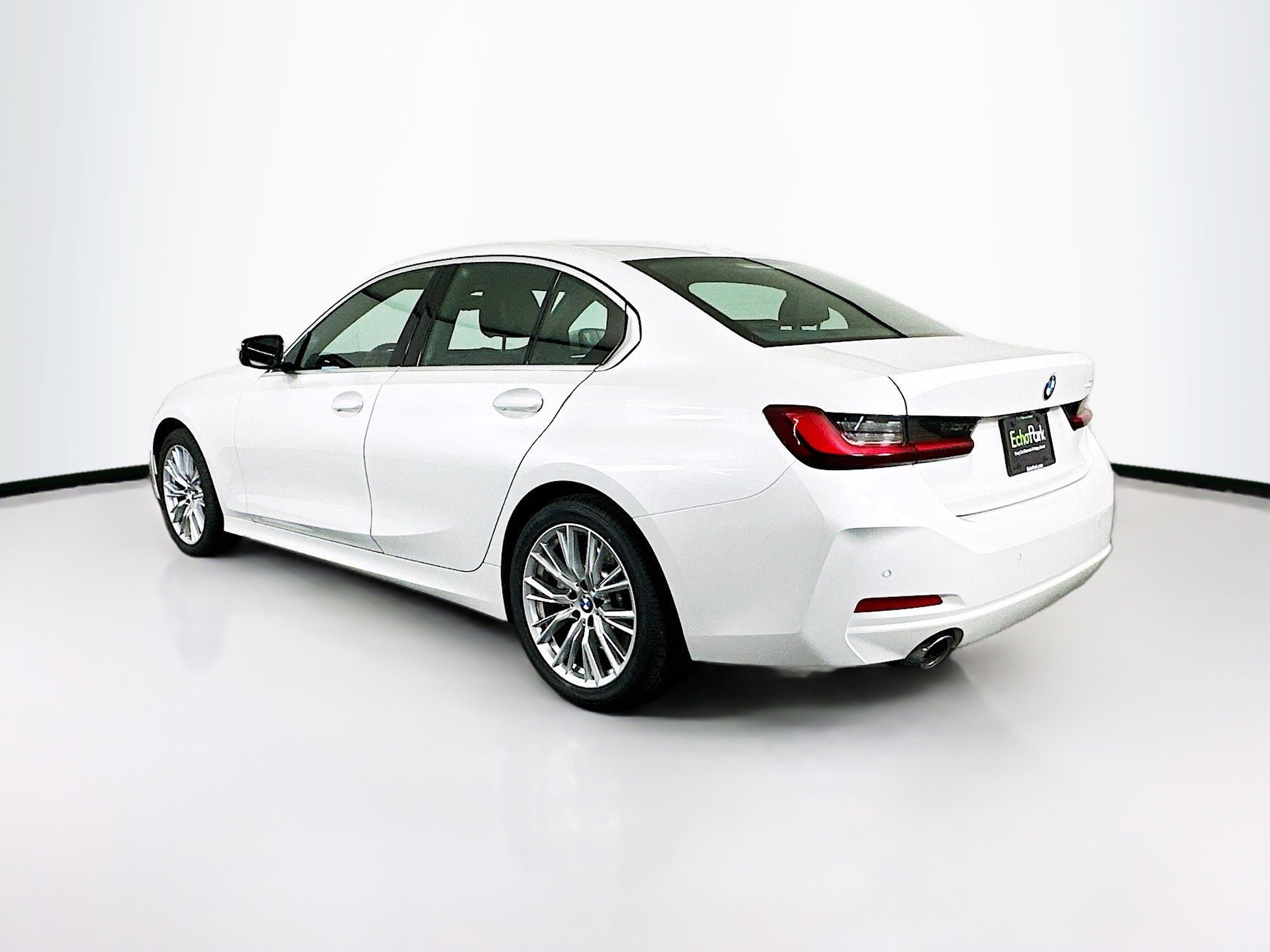 Used 2024 BMW 330i Sedan image 5